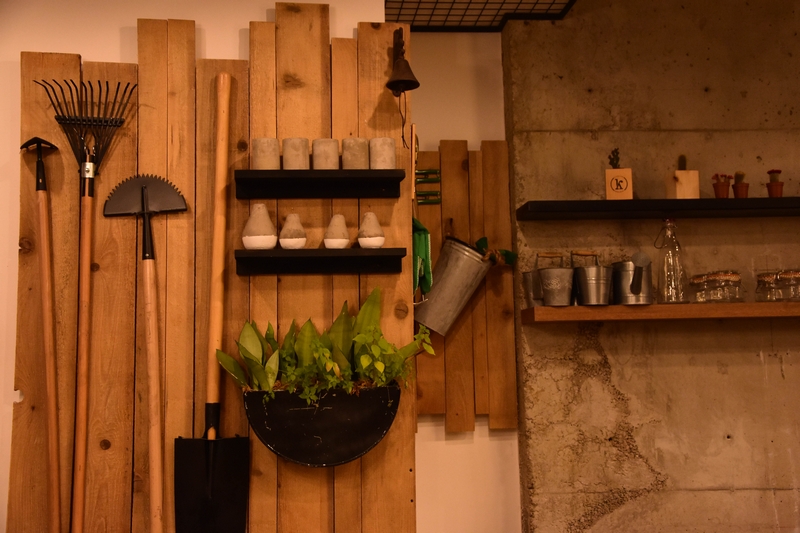 Kitchen Yard on Saturday Night